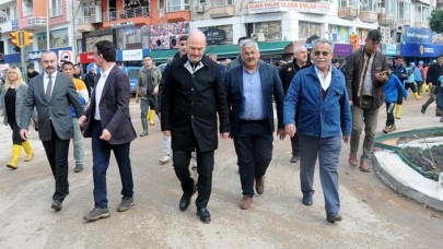 İçişleri Bakanı Süleyman Soylu,  Kumluca'da incelemelerde bulundu