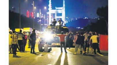 Köprüdeki hain darbeciler cezaevinde çürüyecek