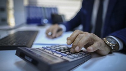 Masa başı çalışanlar dikkat! Sık görülen kas ve eklem ağrılarına karşı 12 etkili önlem