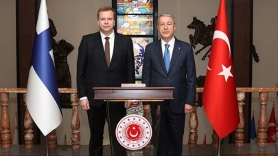 Milli Savunma Bakanı Akar,  Finlandiya Savunma Bakanı Kaikkonen ile görüştü