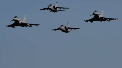 Yunanistan'a ait uçaklar hedef aldı! Ege'de gerilim had safhada