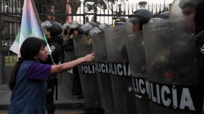 Peru'daki hükümet karşıtı gösterilerde çıkan olaylarda ölü sayısı 18'e yükseldi