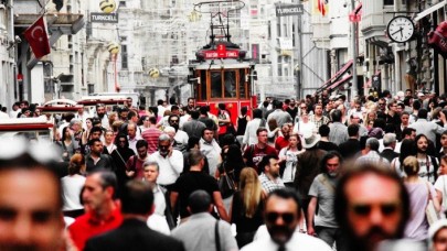 TÜİK tek tek açıkladı: Türkiye'de kaç Suriye,  kaç Afganistan doğumlu var? Ülke nüfusunun kaçı erkek,  kaçı kadın? 