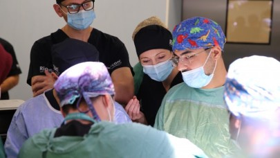 Türk hekimlerden İngiliz ve Amerikalı doktorlara eğitim