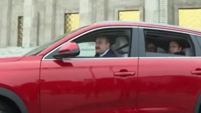 Tarihi anlar, Türkiye'nin yerli otomobili TOOG ilk kez TBMM'de! Varank Meclis'e TOGG ile geldi