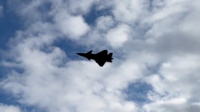 Türkiye’nin ilk insansız savaş uçağı Bayraktar Kızılelma ilk uçuşunu gerçekleştirdi