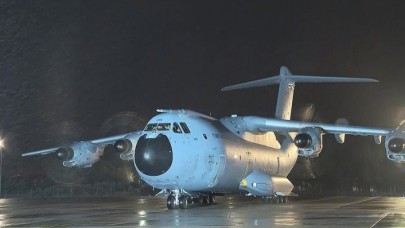 Ukrayna'da 10 aydır mahsur kalan 2 uçağımız Türkiye'ye döndü