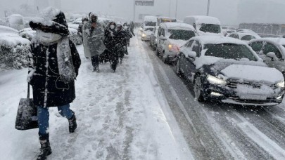 Uzman isim 'Hazırlanın' diyerek tarih verdi: İstanbul'a kar geliyor!