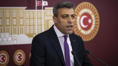 Yenilik Partisi Genel Başkanı Öztürk Yılmaz'a ofisinde bıçaklı saldırı