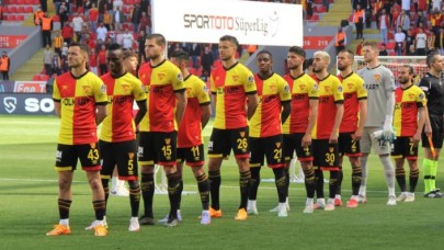 Avrupa macerası çok kısa sürdü! Milli futbolcu resmen Türkiye'ye döndü