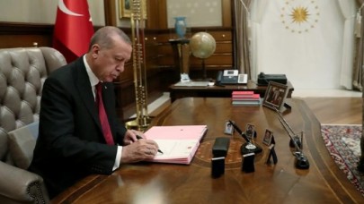 Cumhurbaşkanı Erdoğan,  müebbet cezası verilen 3 hükümlünün cezasını kaldırdı