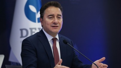 DEVA Partili başkan,  Ali Babacan'a zehir zemberek sözler söyleyip istifa etti
