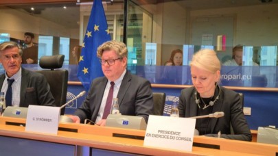 İsveç Adalet Bakanı,  Türkiye ile ilgili soruyu duyunca bakın ne yaptı!