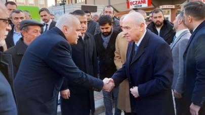 MHP'yi yasa boğan ölüm: Bahçeli heyetiyle birlikte taziyeye gitti