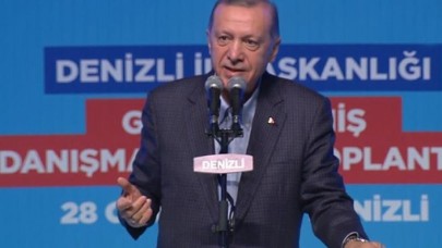 Salonda açılan pankart Erdoğan'ın dikkatinden kaçmadı: Maşallah bu ne zeka,  dört dörtlük