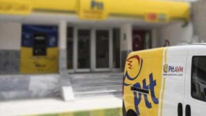 PTT Kargo çalışanın paketleri fırlattığı anlar tepki topladı