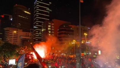 Mehmetçik Gazze'ye gidecek mi? İstanbul İsrail Konsolosluğu önünde büyük kalabalık!
