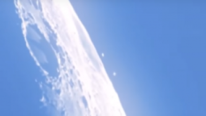 Ayın yüzeyinde çekilen görüntüler tartışma yarattı: Photoshop mu,  gerçek mi?