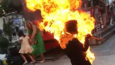 Çok acı görüntü! Galata Kulesi‘nin önünde bir vatandaş kendisini yaktı