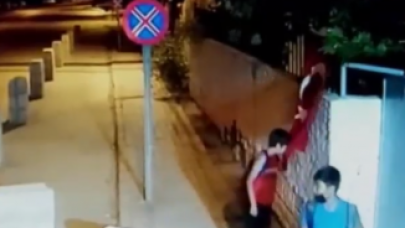 Kahramanmaraş’ta çocukların bayrak sevgisi yürekleri ısıttı