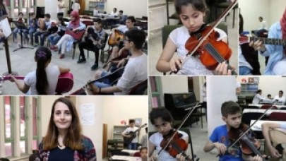 'Bombaların seslerini değil notaların seslerini duyuyorlar'