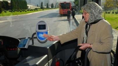 Toplu Taşımayı Ücretsiz Kullanan 60 ve 65 Yaş Üstü Vatandaşlar Artık Para Ödeyecek!