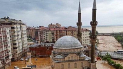 Rize'de korkutan sel görüntüsü