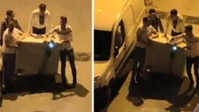 Elektrikli scooterla buzdolabı taşıdılar