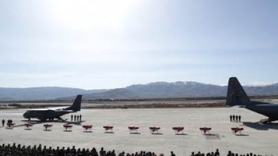 Her birinin hikayesi yarım kaldı! Bitlis'te şehit olan askerlerimiz için 8. Kolordu Komutanlığı'nda tören
