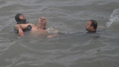 Haç Çıkarma Töreninde Korku Dolu Anlar: Bir Kişi Fenalaştı!