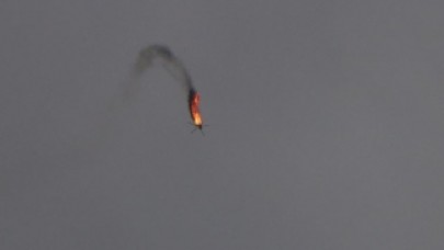 Suriye Ordusu'na ait bir helikopter daha düşürüldü!