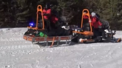 Kayak tatilindeki turistlerin kar motorlu kahramanı: JAK