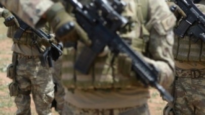 Müthiş görüntüler: Kahraman komandolar sınır ötesine geçti 