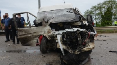 Ordu'da minibüs ile pikap çarpıştı: 12 yaralı