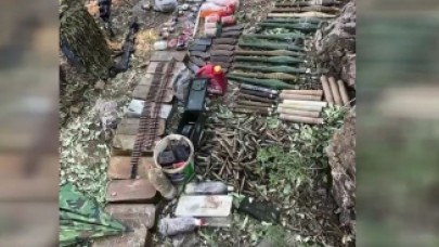 Pençe-Kaplan Operasyonu'nda bir tünelde çok sayıda silah ve mühimmat ele geçirildi