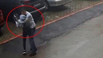 Şehrin göbeğinde güpegündüz kadınlara taciz! Korku filmlerini andıran anlar kamerada