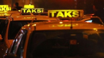 İstanbul'da Taksiciler Kendilerini Polis Sandı: Turizm şirketi aracının önünü kesti,  ‘evrak kontrolü’ yaptı