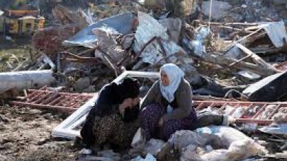 Deprem felaketinde can kaybı can yakıyor. Bakan Koca vefat edenlerin sayısını açıkladı