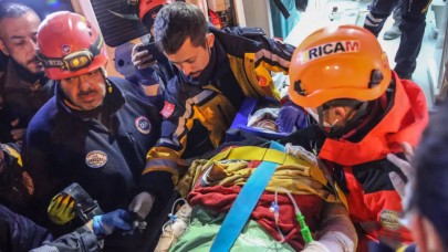 Gaziantep'te depremde enkaz altında kalan Sibel Kaya 170 saat sonra çıkarıldı