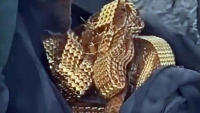 Enkazdan çıkan 78 kilo altın bakın kimin çıktı?