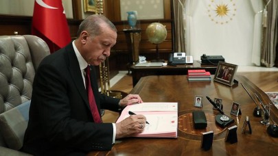 Cumhurbaşkanı Erdoğan'ın imzaladığı atama ve görevden alma kararları Resmi Gazete'de