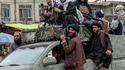 Taliban bile 'liyakat' dedi: Getirdikleri yeni yasa çok konuşulur