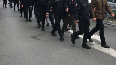 İstanbul,  Bursa,  İzmir'de eş zamanlı operasyon. Çok sayıda şüpheli yakalandı