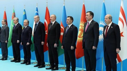 Güney Kıbrıs Rum Yönetimi'ni çıldırtan fotoğraf: Bayrak krizi!