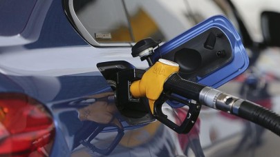 Siz uyurken akaryakıta bakın ne geldi? Araba sahiplerine kötü haber