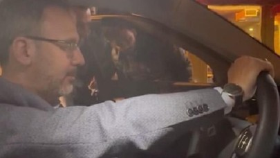 Bakan Kasapoğlu Ankara'da Togg'la gezerken bir vatandaşın sorusu karşısında şaşkınlığa düştü