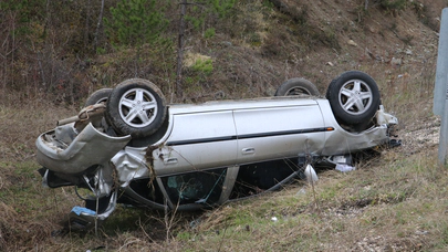 Kastamonu'da kaza: Ebrar Türkmenoğlu öldü. Mustafa Kurtçuoğlu ve Sema Kurtçuoğlu ile 2 çocuk yaralandı