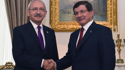 Davutoğlu'ndan,  CHP'lileri kızdıran paylaşım! Tepkiler gelince hemen sildi