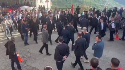 Trabzon'da belediye başkanı Murat Zorluoğlu'na büyük tepki: Defol,  seni istemiyoruz!