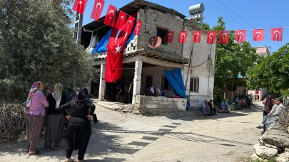 Şehit Uzman Çavuş Serkan Ölmez'in şehadet haberi Mersin'deki ailesine verildi
